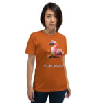 Ein damen T-Shirt mit einem Flamongo auf der Vorderseite.